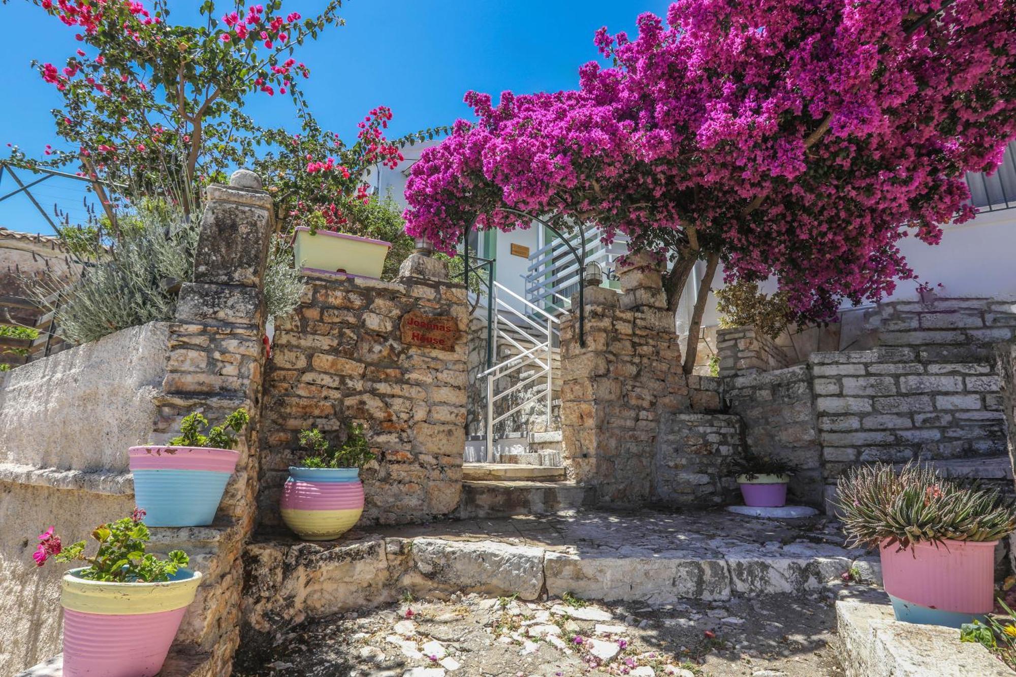 Ferienwohnung Joannas Sea-View Stone House Katávolos Exterior foto